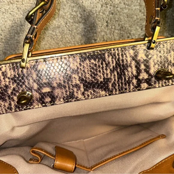 Talbots Tan Genuine Leather Shoulder Bag 💼 - Picture 4 of 4